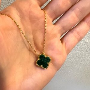 Clover Necklace. Green Malachite, 8.5 inches long